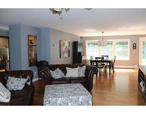 29 Carr St, Sutton, MA 01590 photo 12