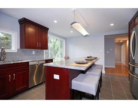 29 Shadow Rd, Melrose, MA 02176 photo 3