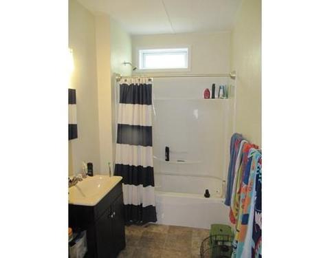 20 Lyon St, Worcester, MA 01604 photo 17