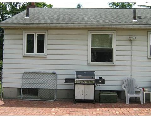 115 Osborne Ter, Springfield, MA 01104 photo 5
