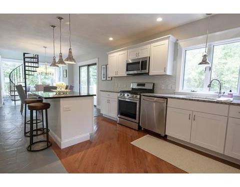 29 Barnacle Ln, Mashpee, MA 02649 photo 9