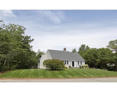 29 Barnacle Ln, Mashpee, MA 02649 photo 3