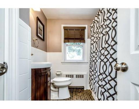 2 W Pine Ln, Worcester, MA 01609 photo 26
