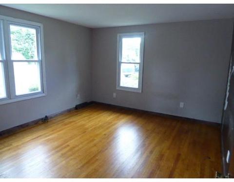 36 Melvin St, Chicopee, MA 01013 photo 12