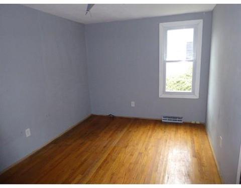 36 Melvin St, Chicopee, MA 01013 photo 10