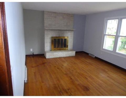 36 Melvin St, Chicopee, MA 01013 photo 6