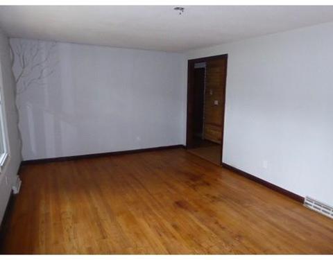 36 Melvin St, Chicopee, MA 01013 photo 7