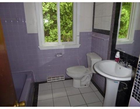 36 Melvin St, Chicopee, MA 01013 photo 8