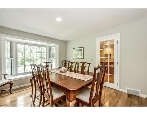 7 Lakeview Cir, Sutton, MA 01590 photo 8