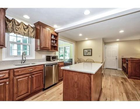 7 Lakeview Cir, Sutton, MA 01590 photo 11