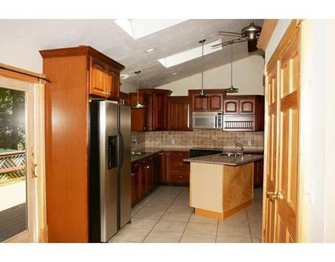 9 Arcadia St, Worcester, MA 01604 photo 5