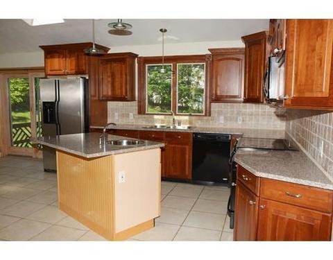 9 Arcadia St, Worcester, MA 01604 photo 6