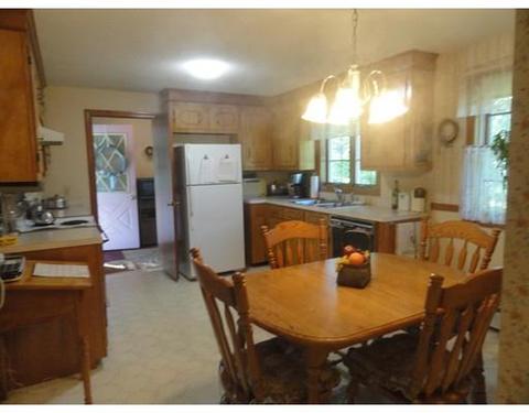 15 Hickory Ln, Webster, MA 01570 photo 6