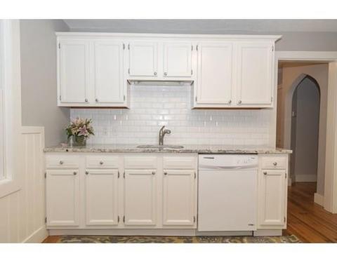 139 Powell Ave, Springfield, MA 01118 photo 4