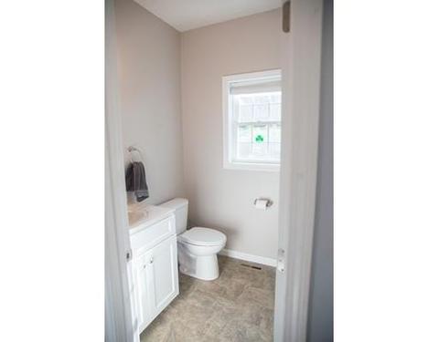 211 Nelson St, Chicopee, MA 01013 photo 8