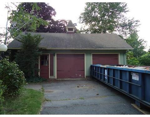 86 E Silver St, Westfield, MA 01085 photo 4