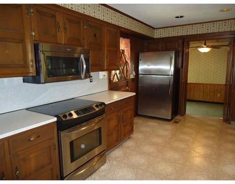 86 E Silver St, Westfield, MA 01085 photo 9