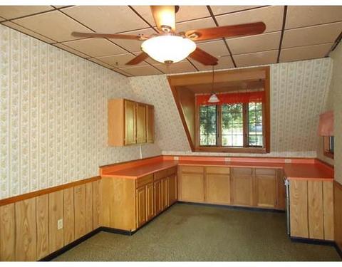 86 E Silver St, Westfield, MA 01085 photo 14