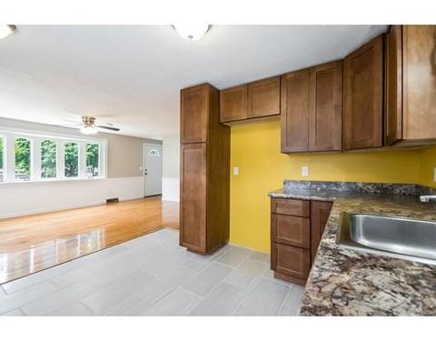 34 E Hill Rd, Springfield, MA 01109 photo 15