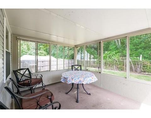 34 E Hill Rd, Springfield, MA 01109 photo 18