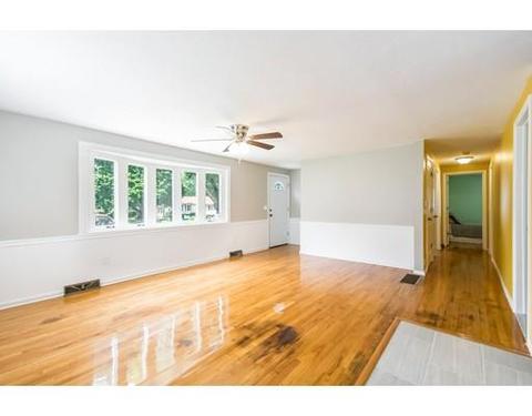 34 E Hill Rd, Springfield, MA 01109 photo 8