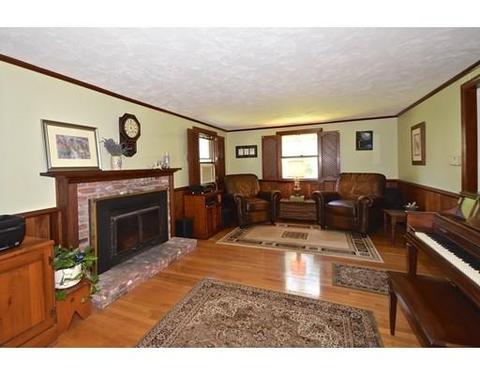 137 Hathaway St, Wareham, MA 02571 photo 6