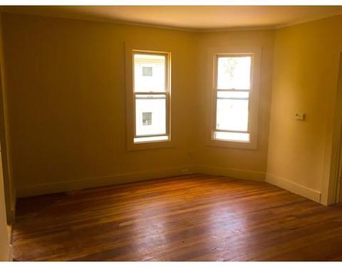 259 Mill St, Springfield, MA 01108 photo 4