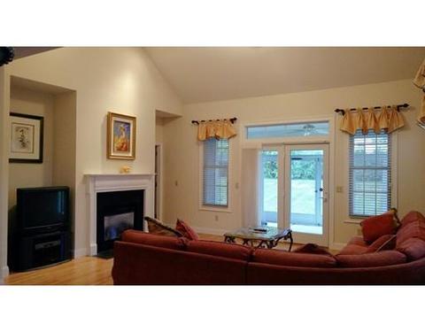 359 Main St #4B, Easthampton, MA 01027 photo 4