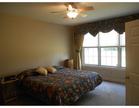 359 Main St #4B, Easthampton, MA 01027 photo 5