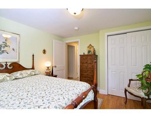 77 Mayflower Rd, Springfield, MA 01118 photo 16
