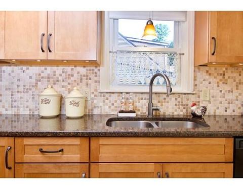 77 Mayflower Rd, Springfield, MA 01118 photo 8