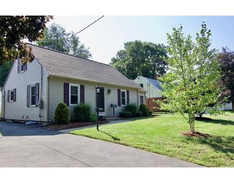 77 Mayflower Rd, Springfield, MA 01118 photo 1