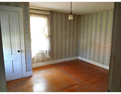 20 Monroe St, Ware, MA 01082 photo 13