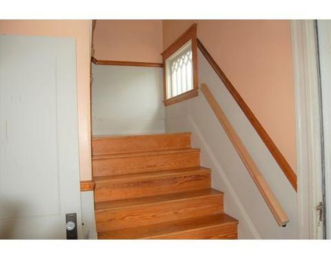 14 Gardner St, Beverly, MA 01915 photo 8
