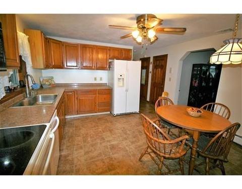 6 Charles St, Danvers, MA 01923 photo 12