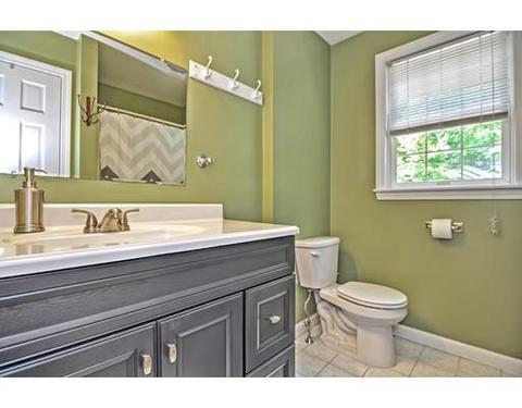 79 Whitins Rd, Sutton, MA 01590 photo 15