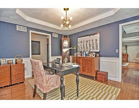 79 Whitins Rd, Sutton, MA 01590 photo 2