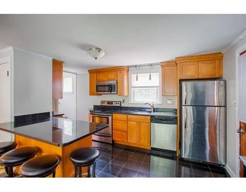 17 Nursery St, Beverly, MA 01915 photo 12