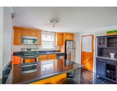 17 Nursery St, Beverly, MA 01915 photo 11