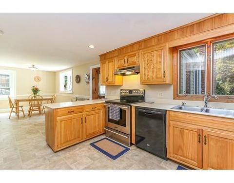 40 Auburn Rd, Millis, MA 02054 photo 6