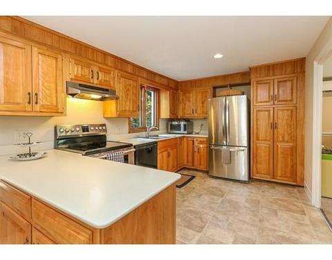 40 Auburn Rd, Millis, MA 02054 photo 4