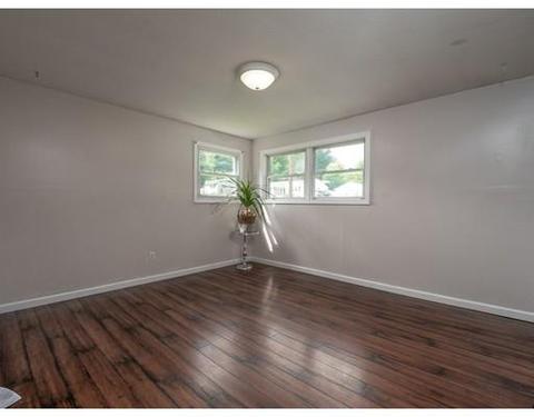 71 Treetop Ave, Springfield, MA 01118 photo 18
