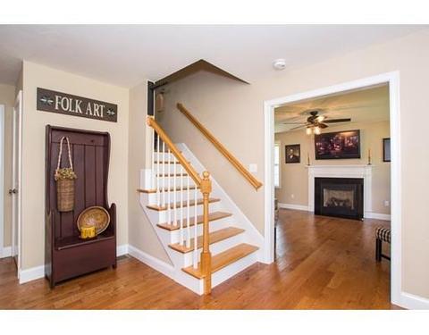 153 Maple St, Douglas, MA 01516 photo 2
