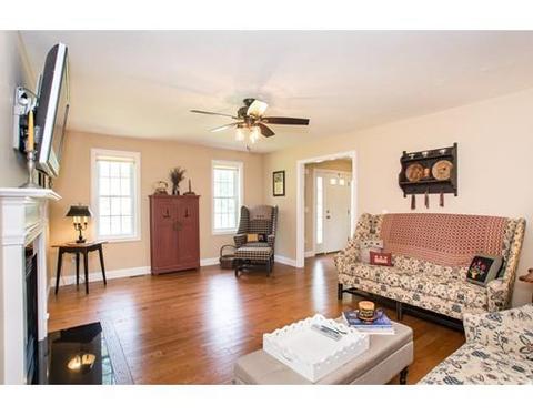 153 Maple St, Douglas, MA 01516 photo 7