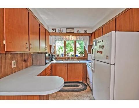 281 Center St, Fall River, MA 02724 photo 6