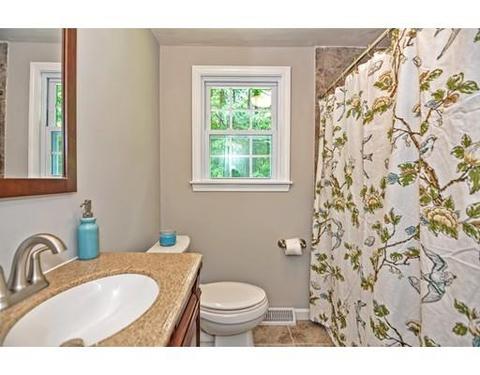 31 Mohawk Path, Bellingham, MA 02019 photo 13
