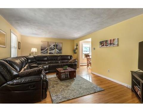 13 Stewart Ln, Beverly, MA 01915 photo 2