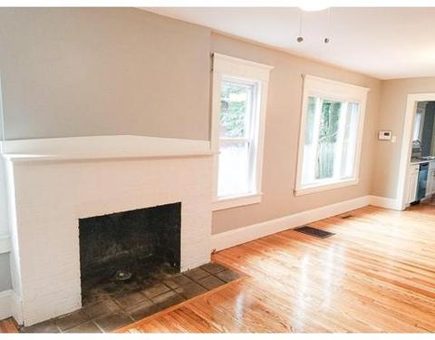 132 Jasper St, Springfield, MA 01109 photo 5