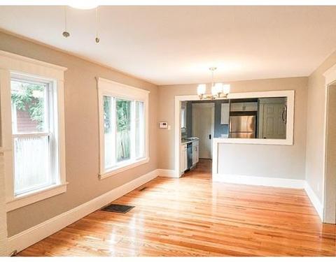 132 Jasper St, Springfield, MA 01109 photo 3