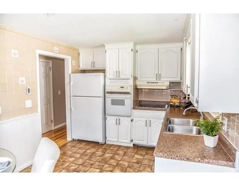 92 Lorimer St, Springfield, MA 01151 photo 4